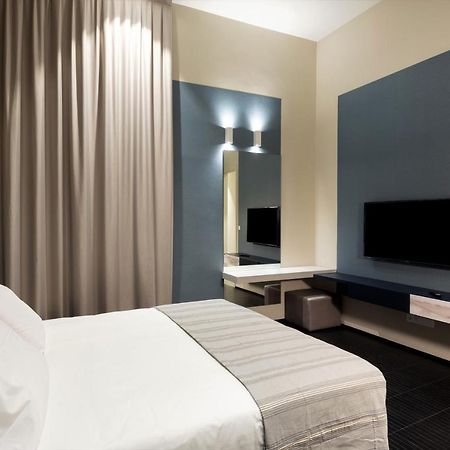 Salina Luxury Suites ปาร์มา ภายนอก รูปภาพ